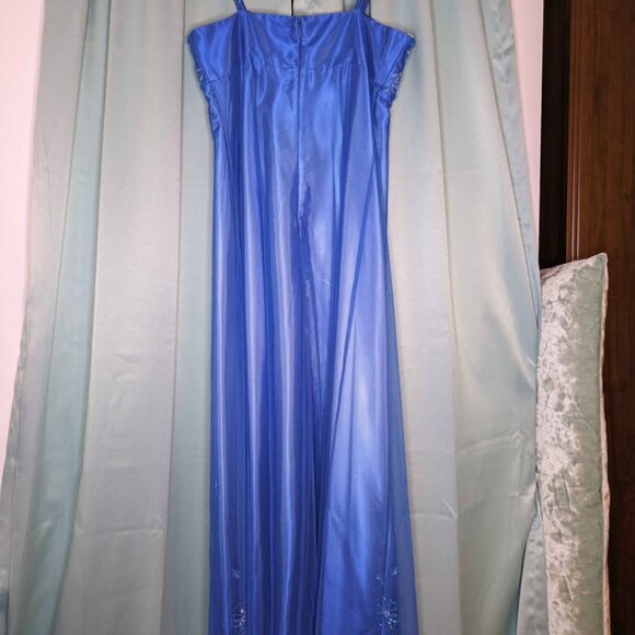 Prom Dress - Long Blue Ombre Dress with flower design - Picture 3 of 8